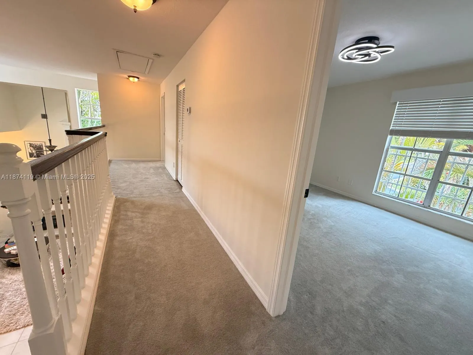 30 Windsor Ln