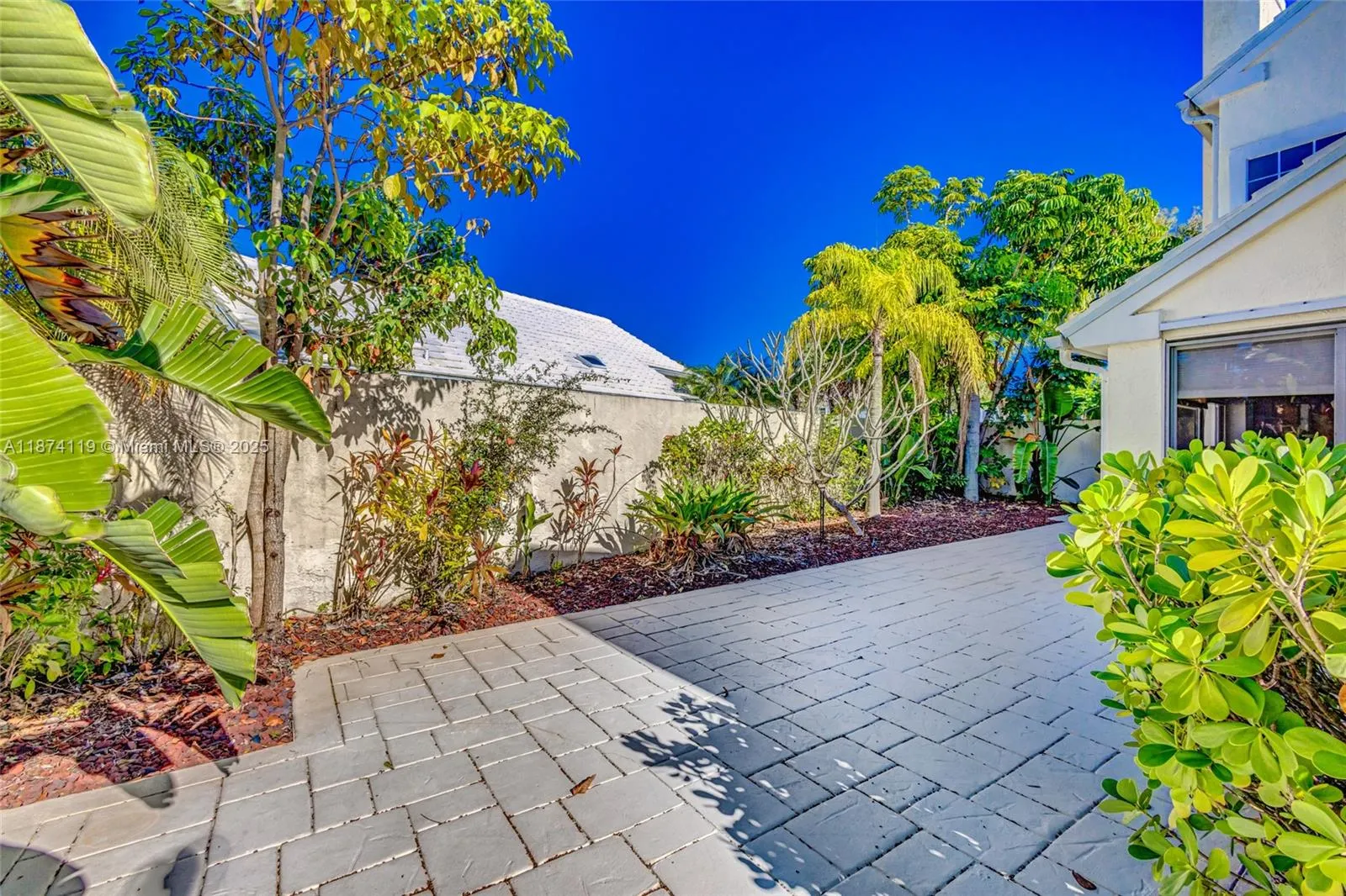 30 Windsor Ln