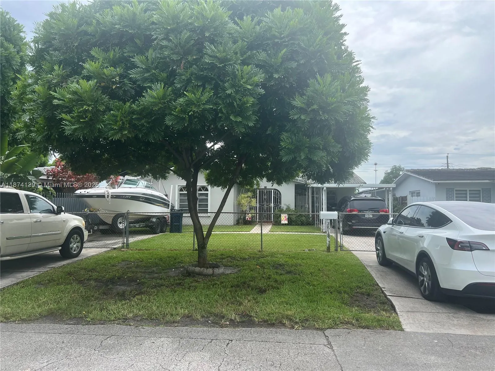 7610 NW 4th St, #7610