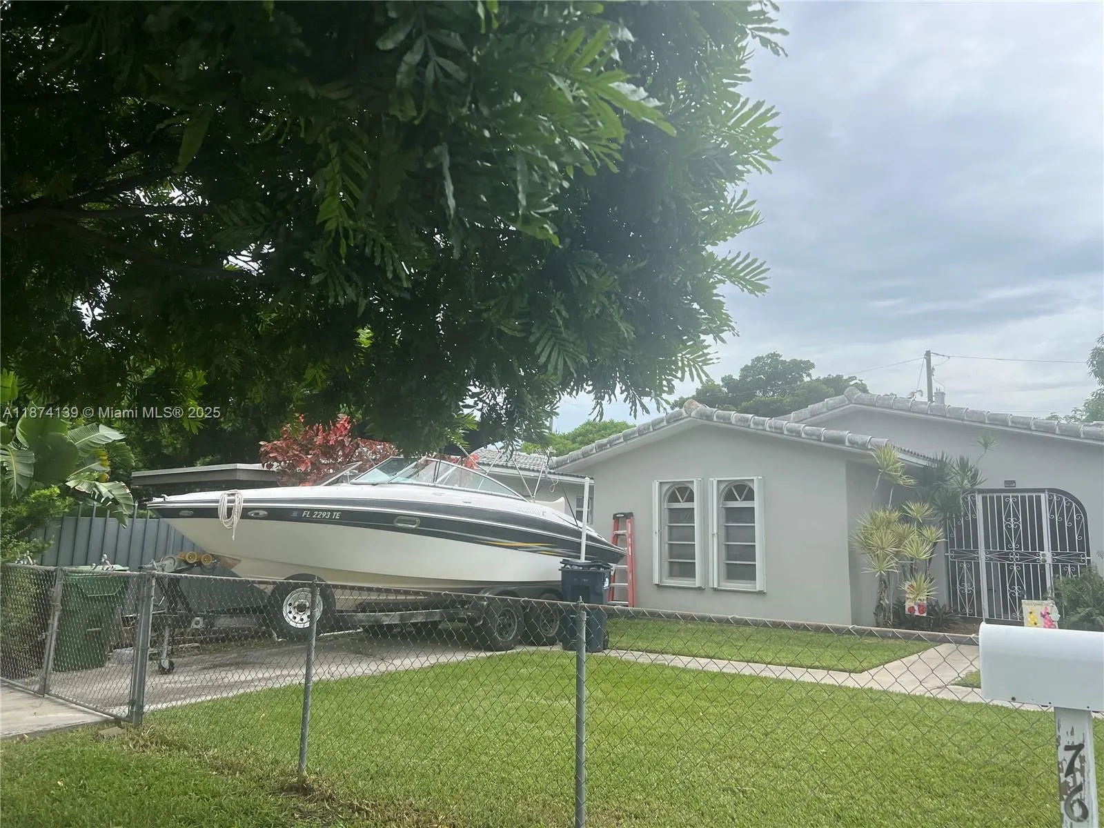 7610 NW 4th St, #7610