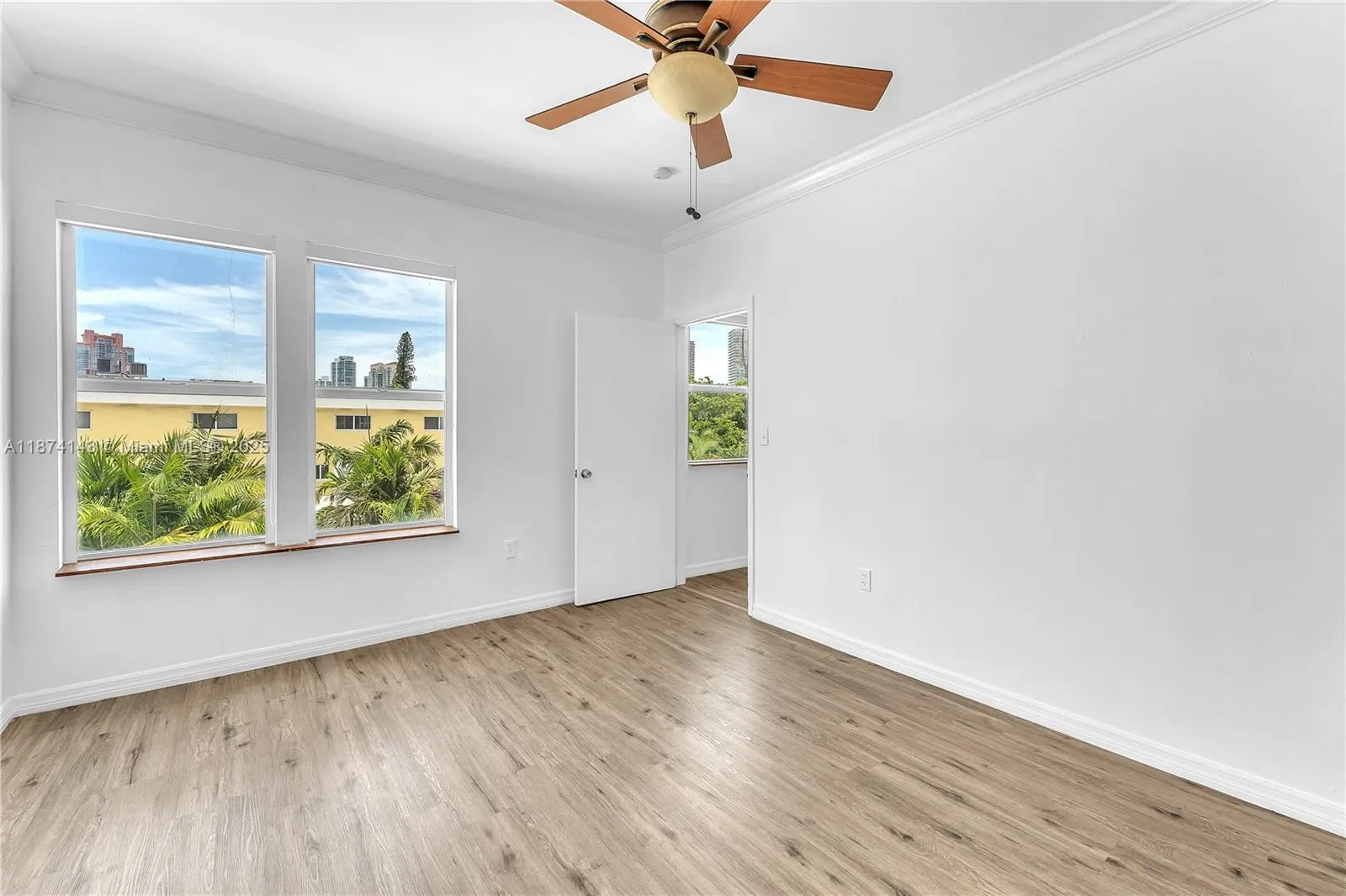 737 Jefferson Ave, #305