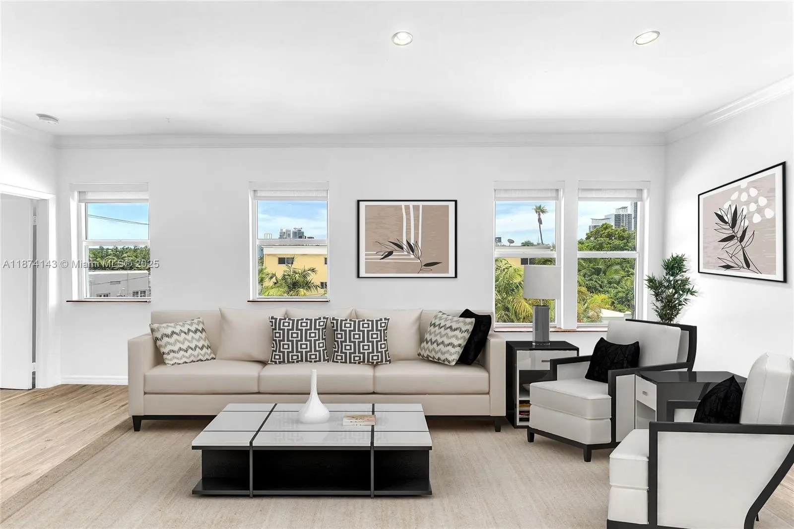 737 Jefferson Ave, #305