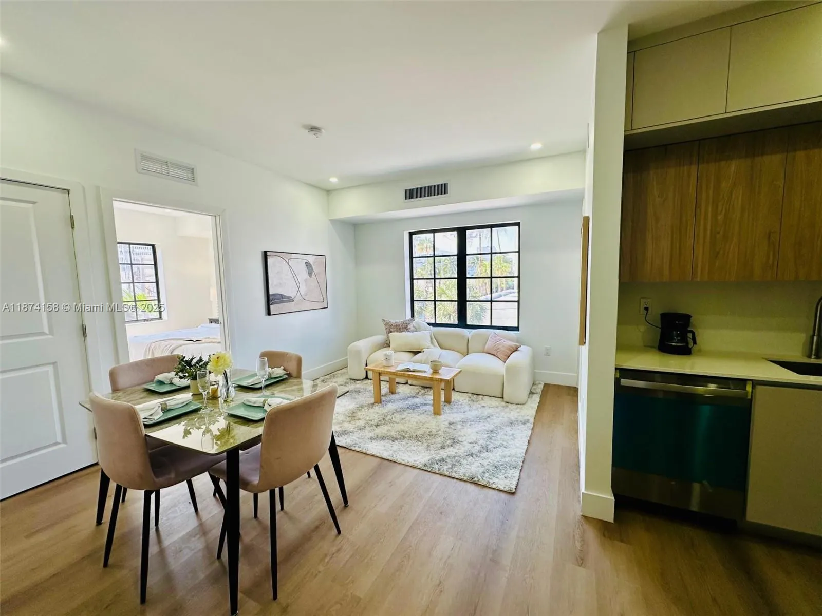 1619 Jefferson Ave, #103