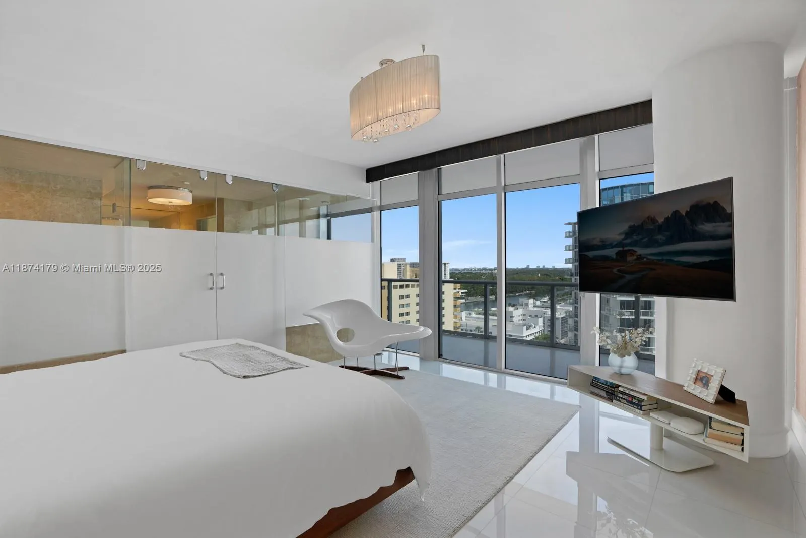 3737 Collins Ave, #S-1501