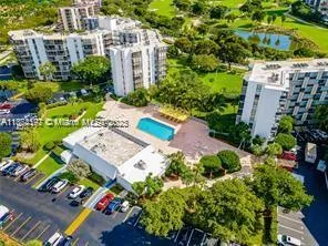 20400 W Country Club Dr, #605