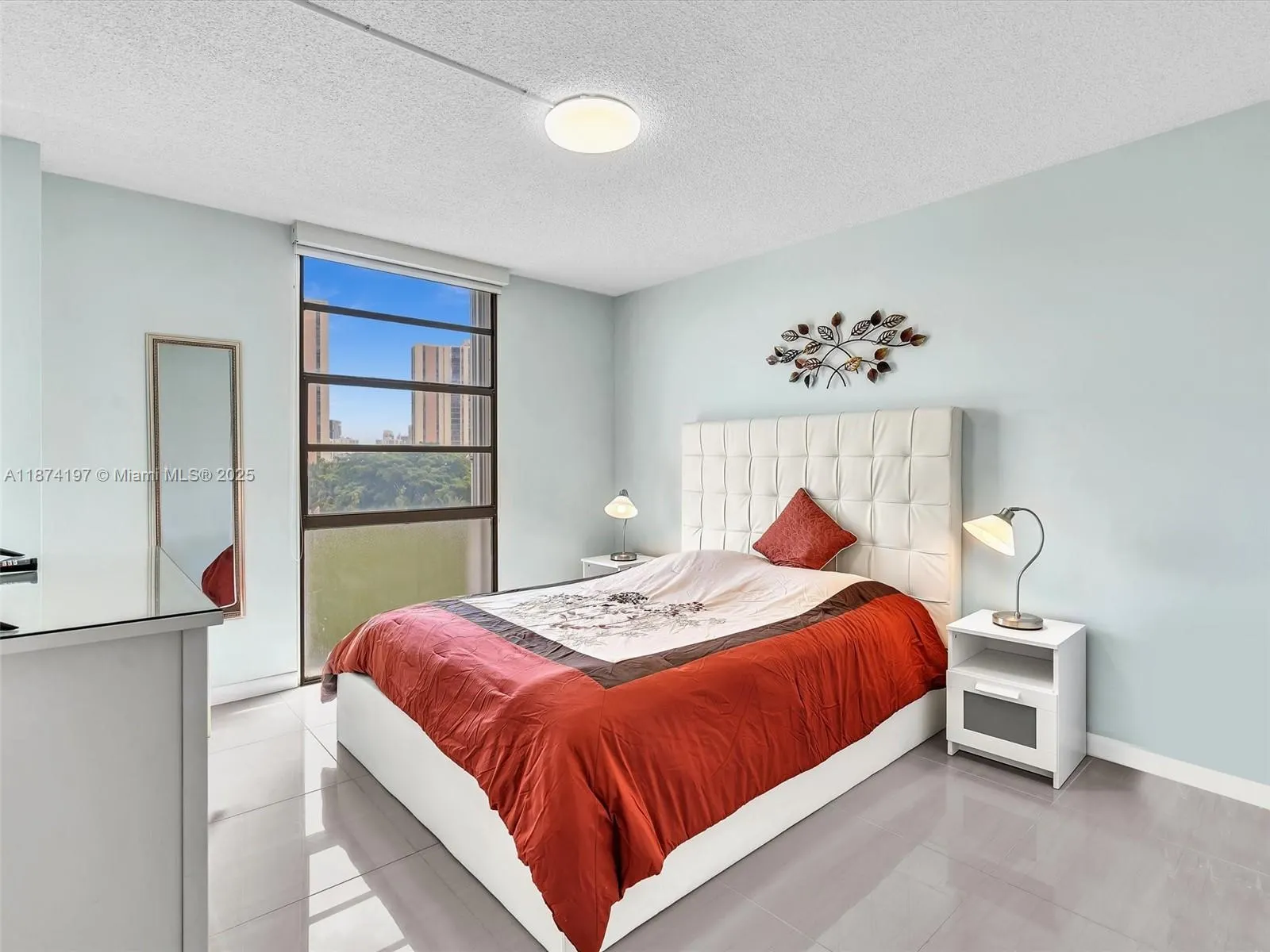 20400 W Country Club Dr, #605