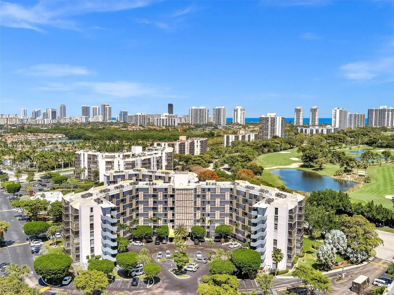 20400 W Country Club Dr, #605