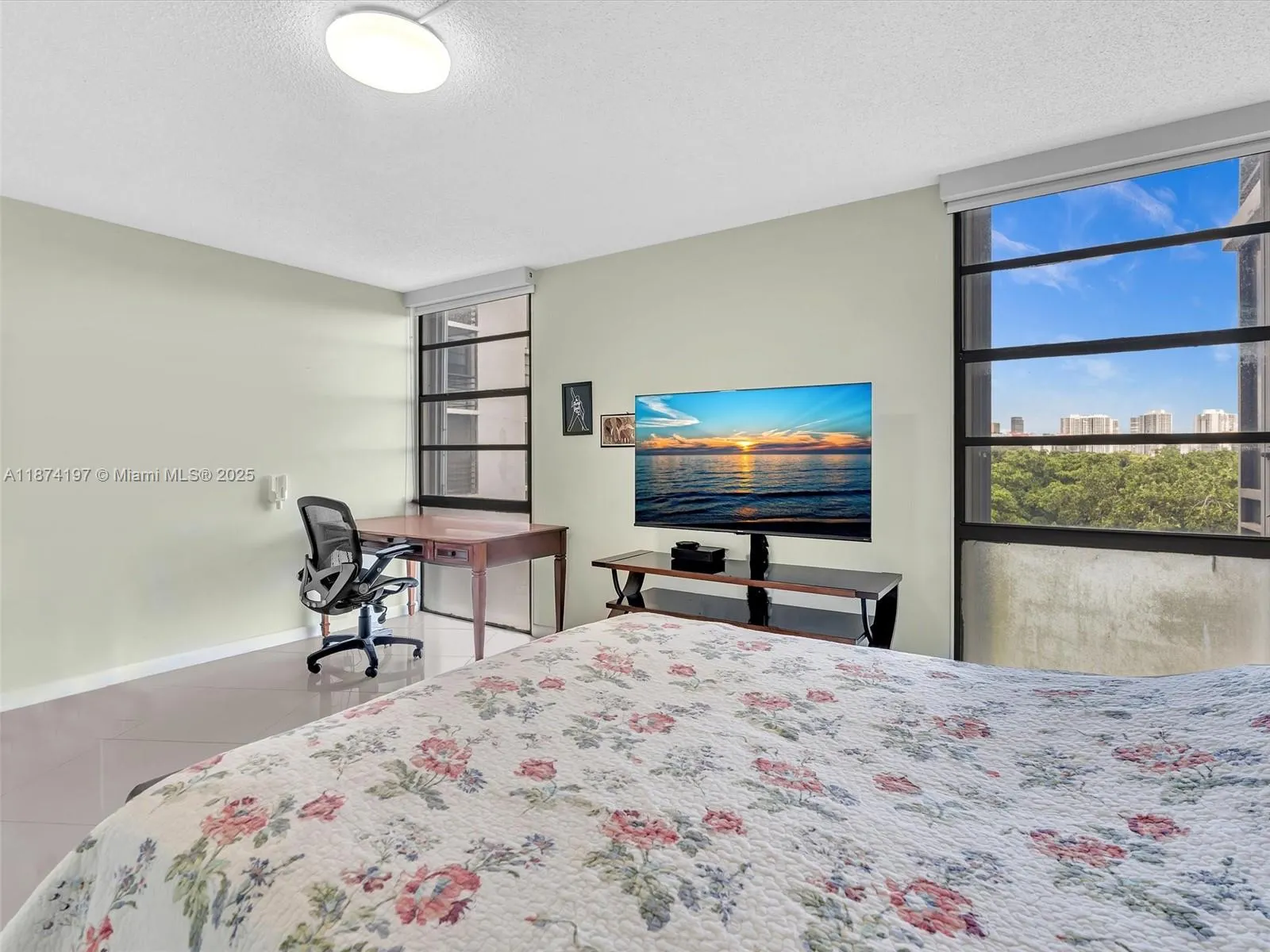 20400 W Country Club Dr, #605