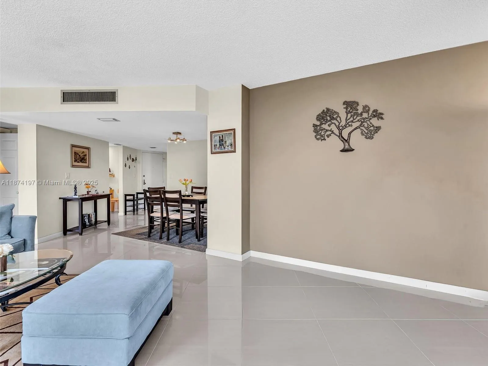 20400 W Country Club Dr, #605