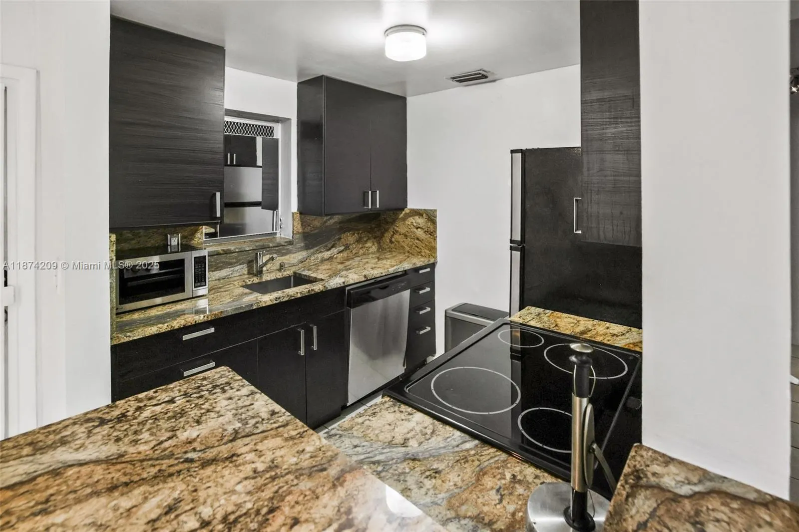 641 Espanola Way, #3