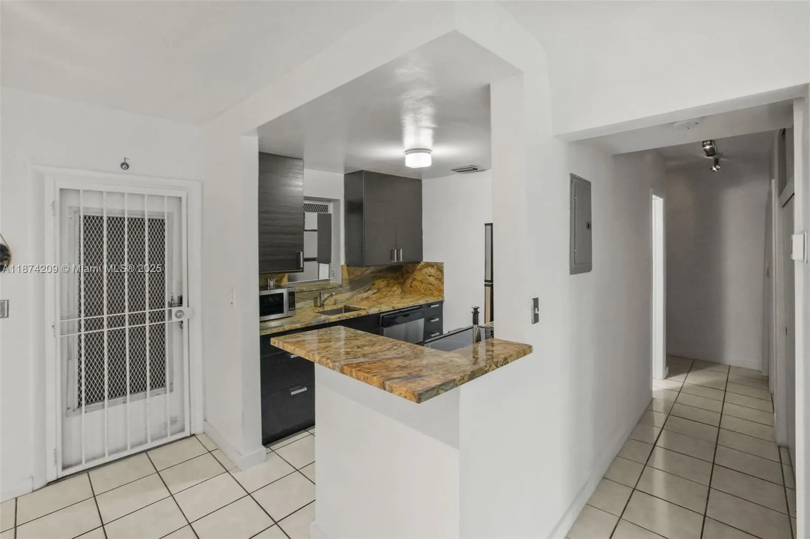 641 Espanola Way, #3