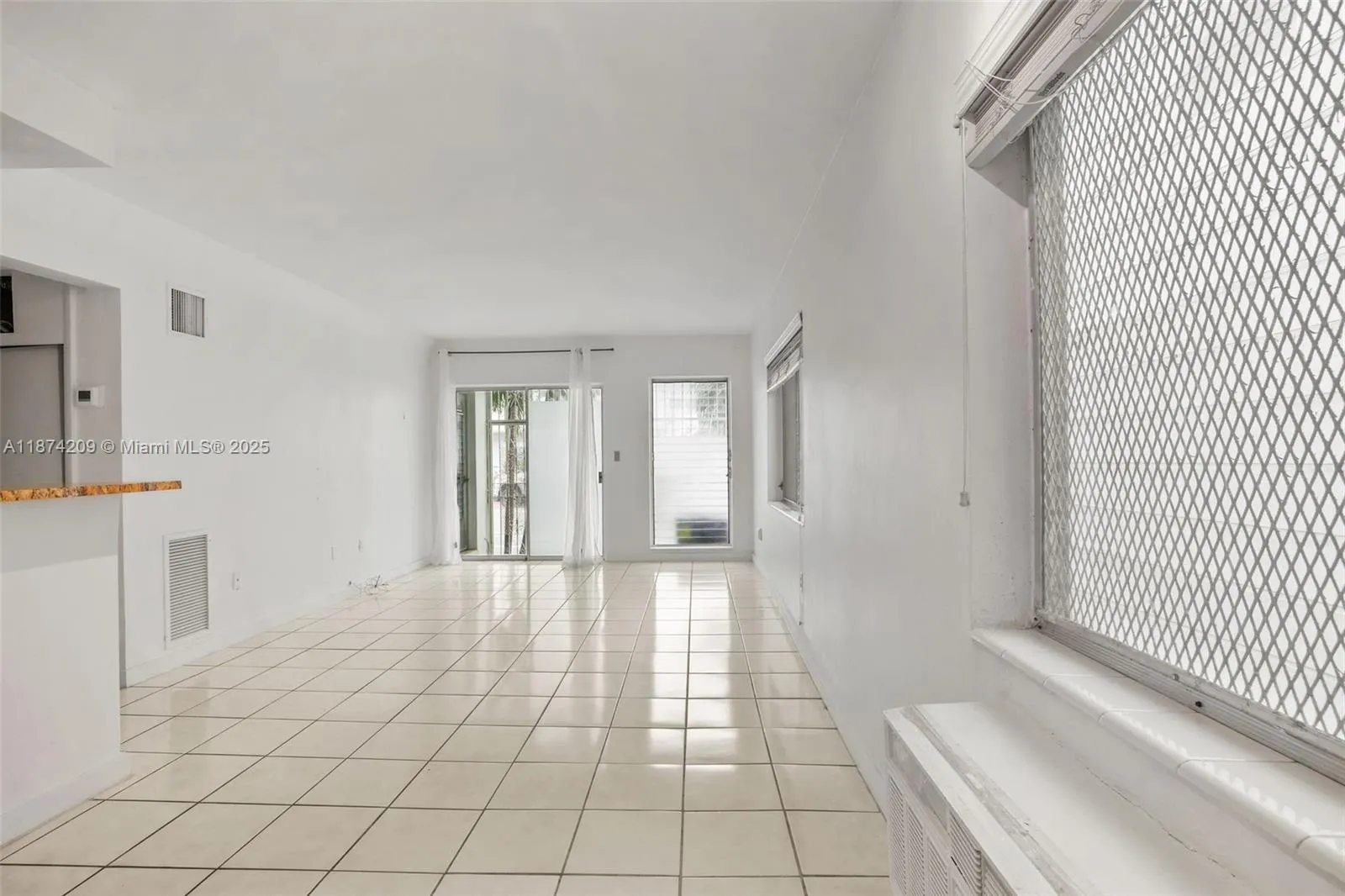 641 Espanola Way, #3