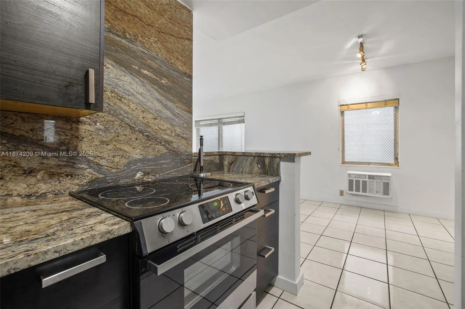 641 Espanola Way, #3