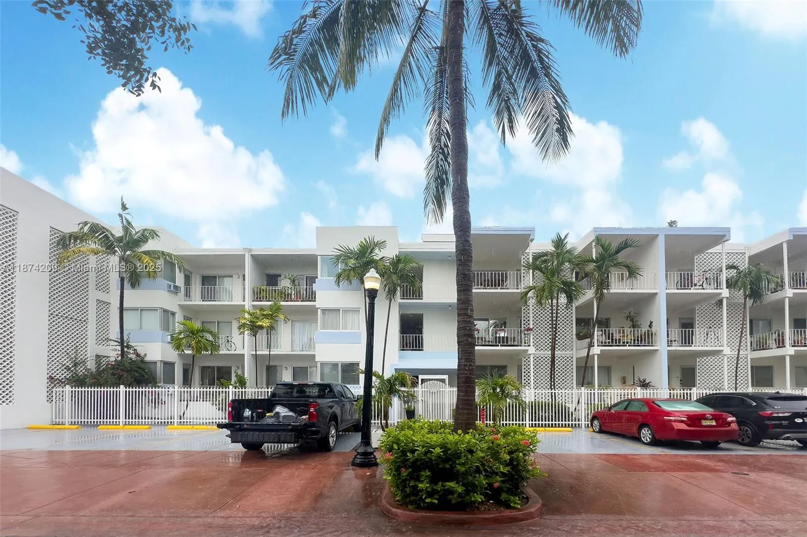 641 Espanola Way, #3