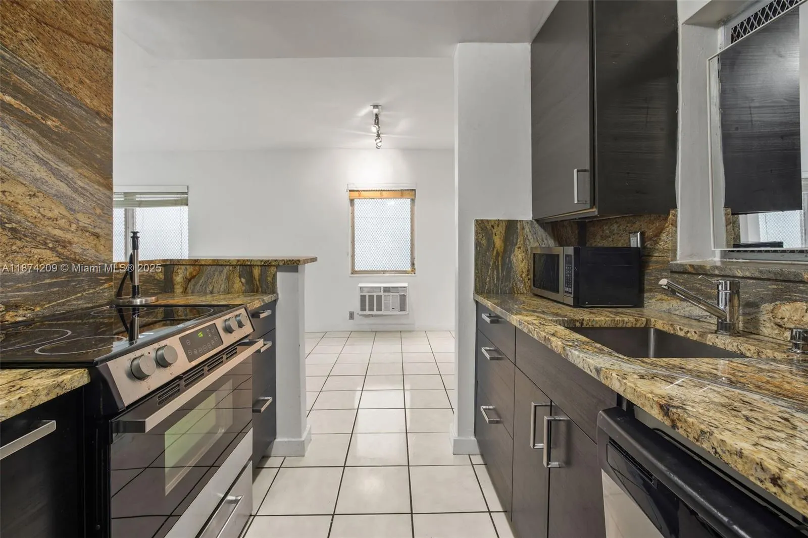 641 Espanola Way, #3