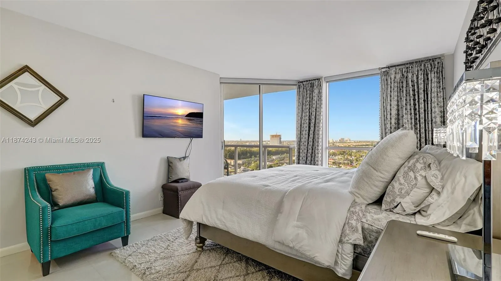 3598 Yacht Club Dr, #1901