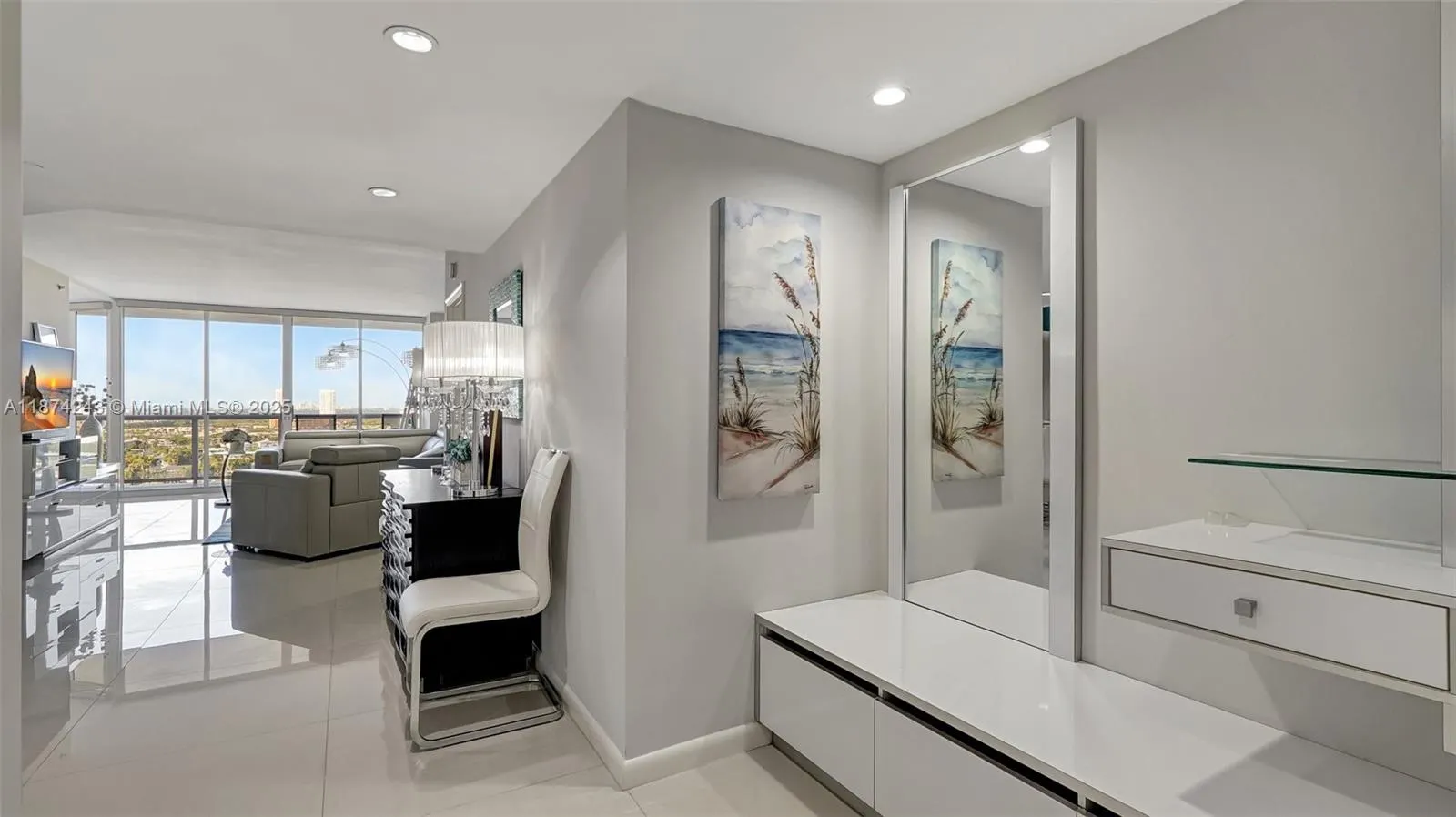 3598 Yacht Club Dr, #1901