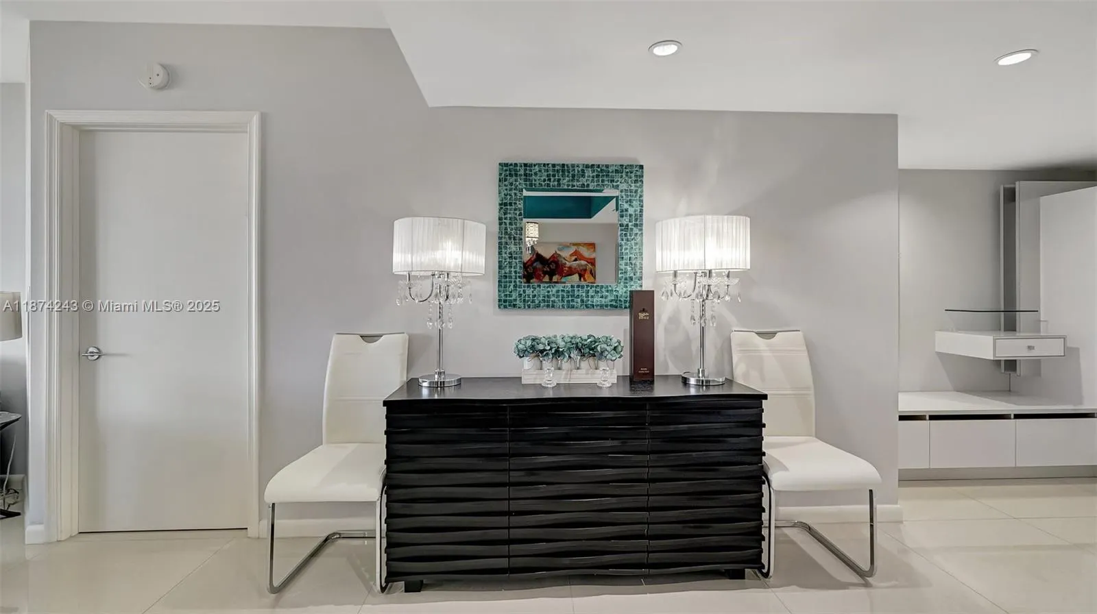 3598 Yacht Club Dr, #1901