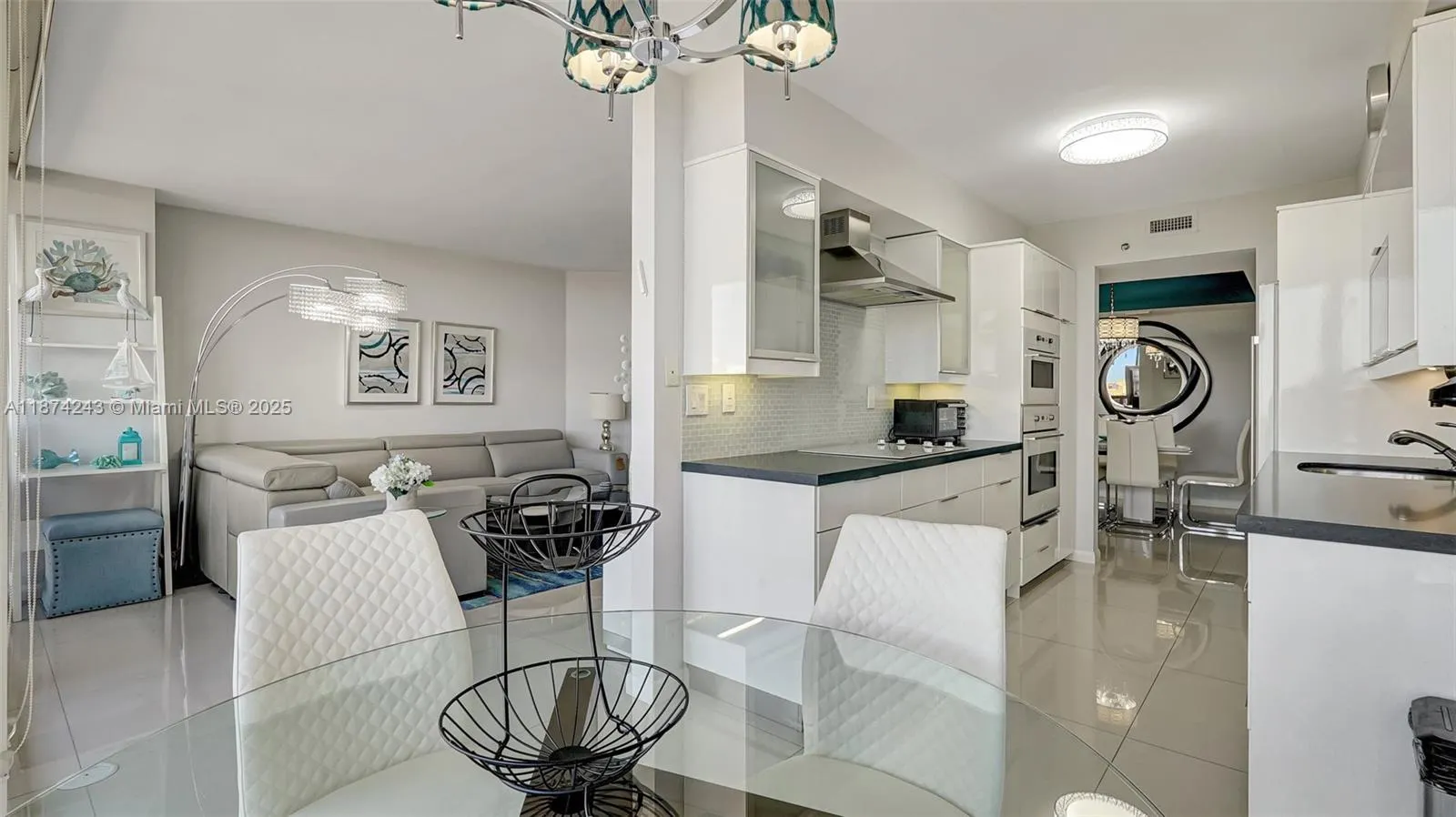 3598 Yacht Club Dr, #1901