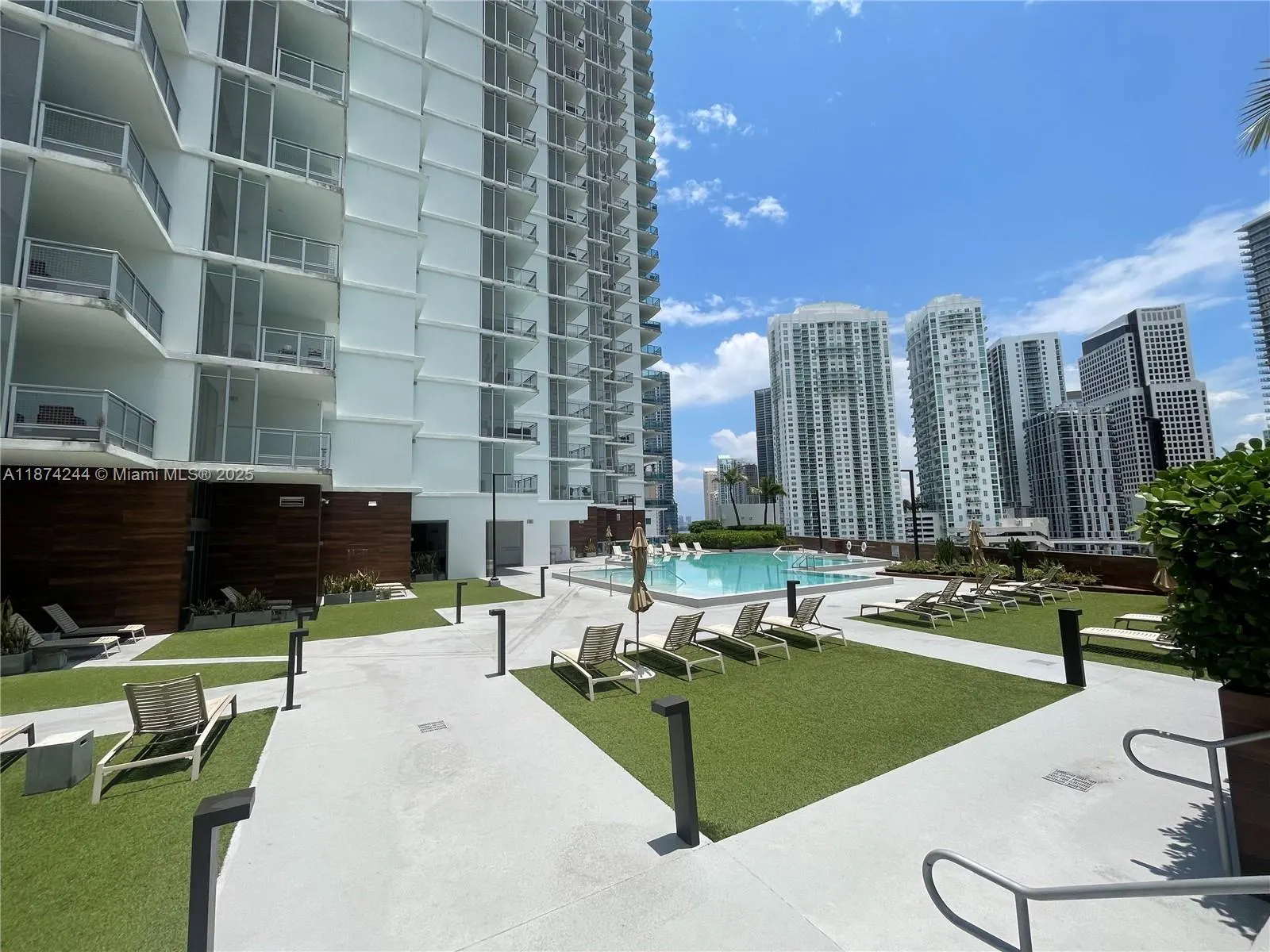 350 S Miami Ave, #4003