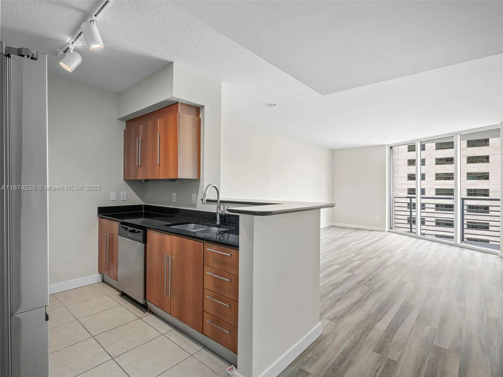335 S Biscayne Blvd, #2704