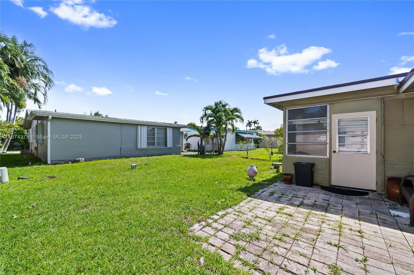 4938 NW 54th Ct