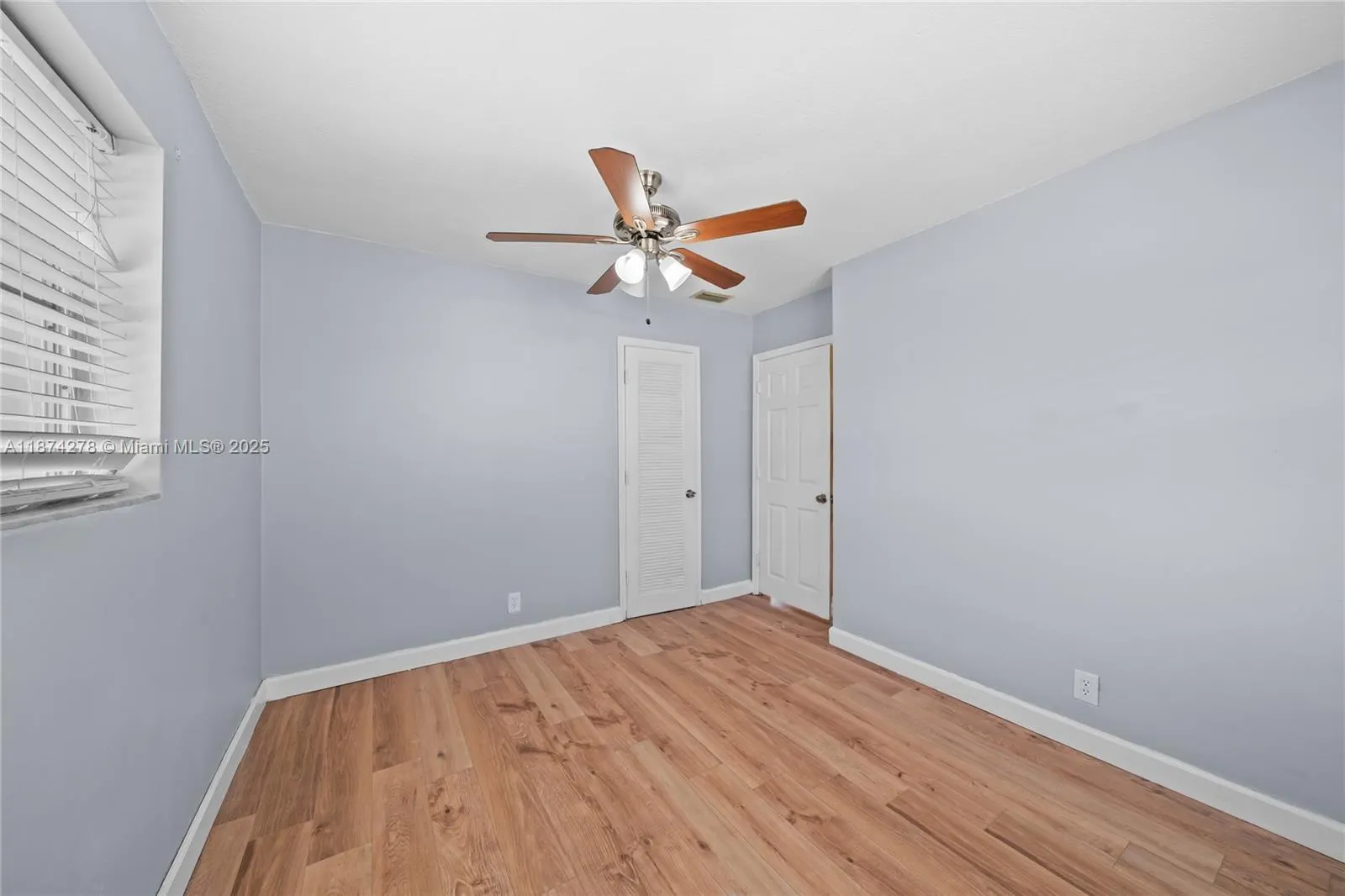 4938 NW 54th Ct
