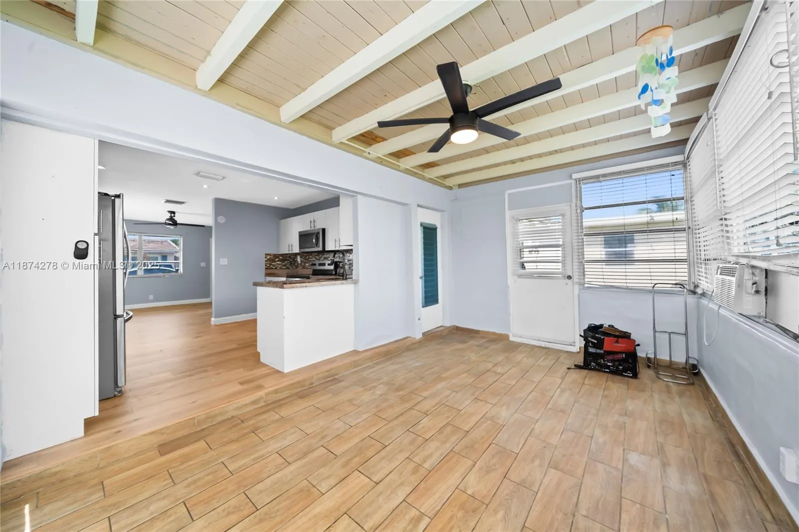 4938 NW 54th Ct
