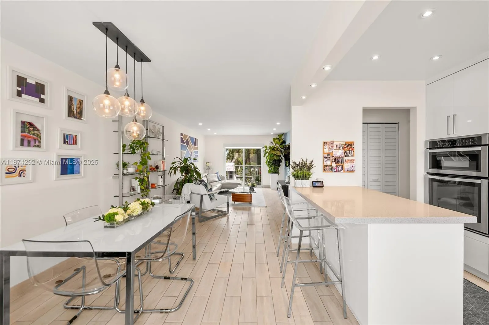 1519 Drexel Ave, #402