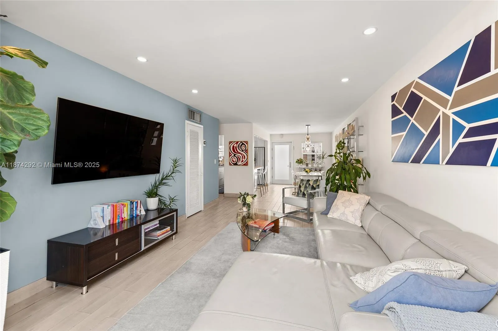 1519 Drexel Ave, #402