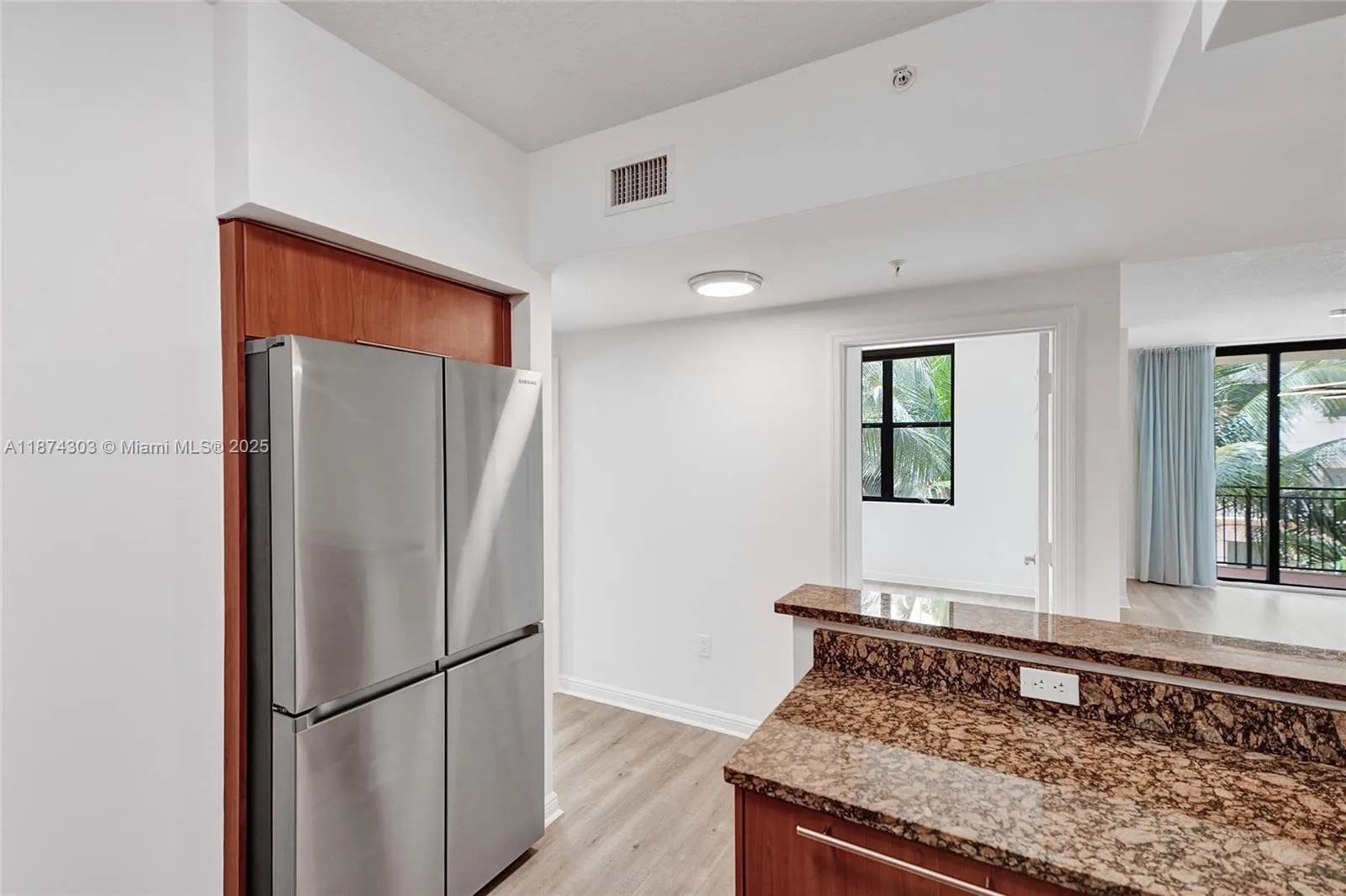 888 S Douglas Rd, #304