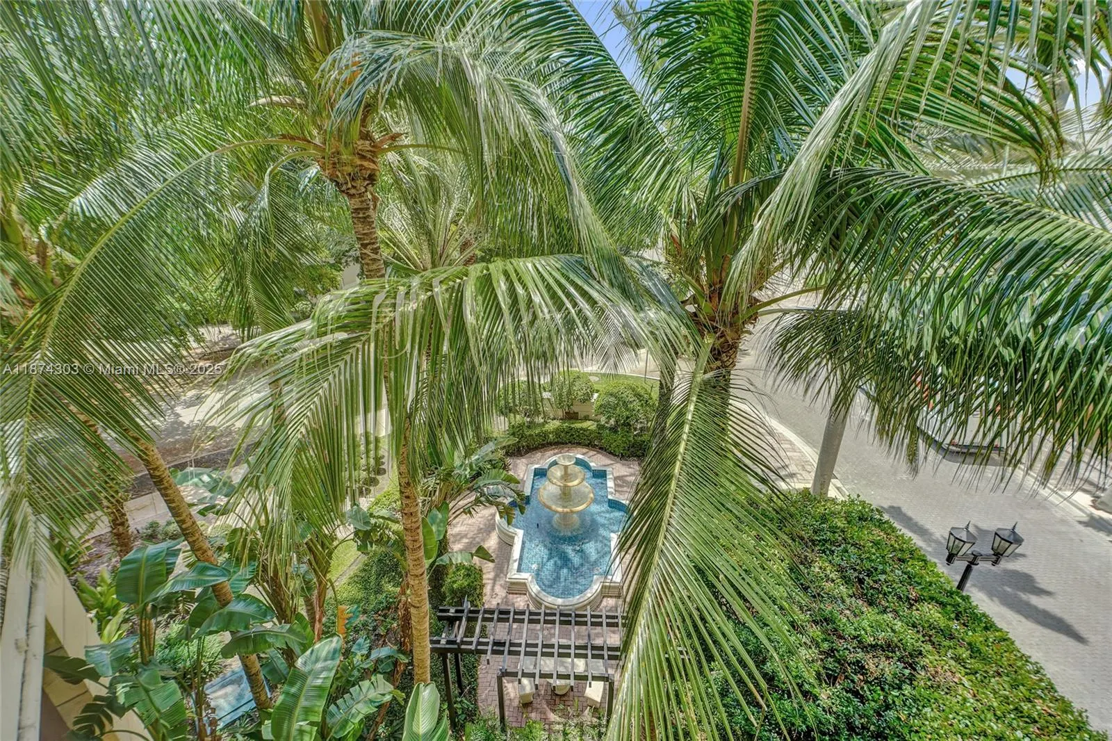 888 S Douglas Rd, #304