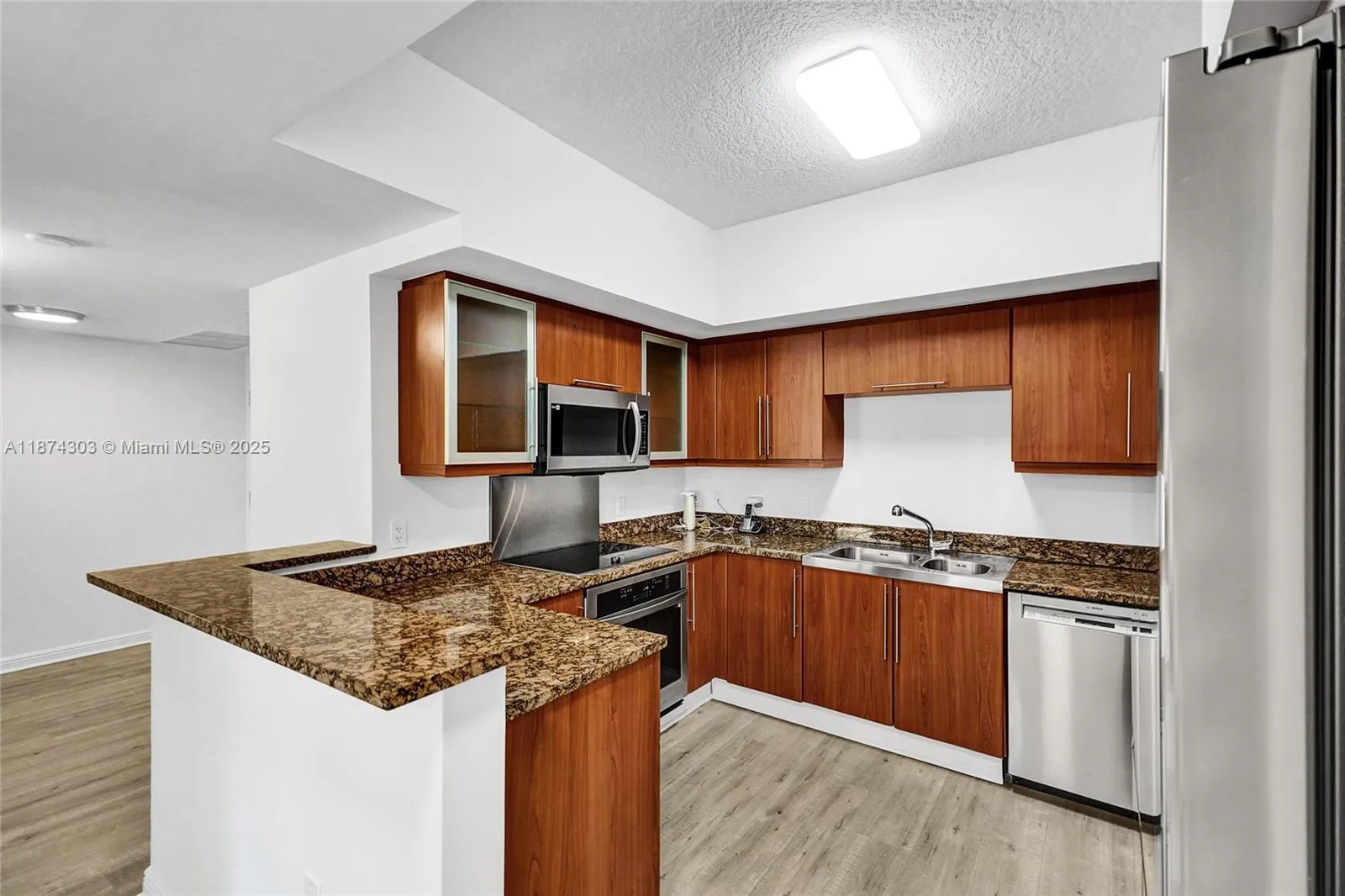 888 S Douglas Rd, #304