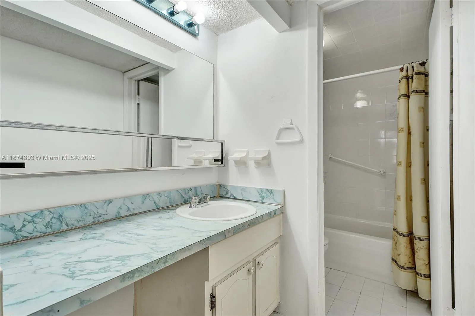 888 S Douglas Rd, #304