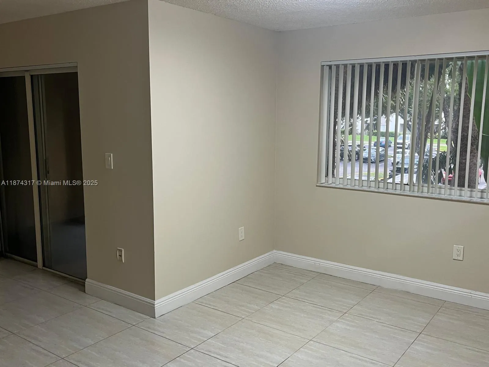 741 N Pine Island Rd, #212