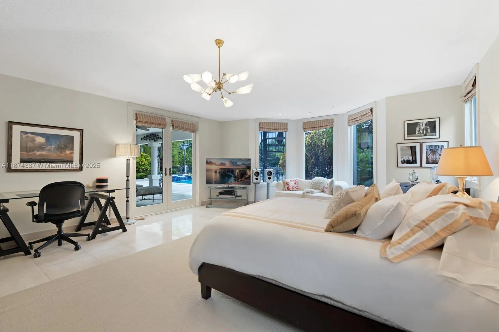 277 Veleros Ct