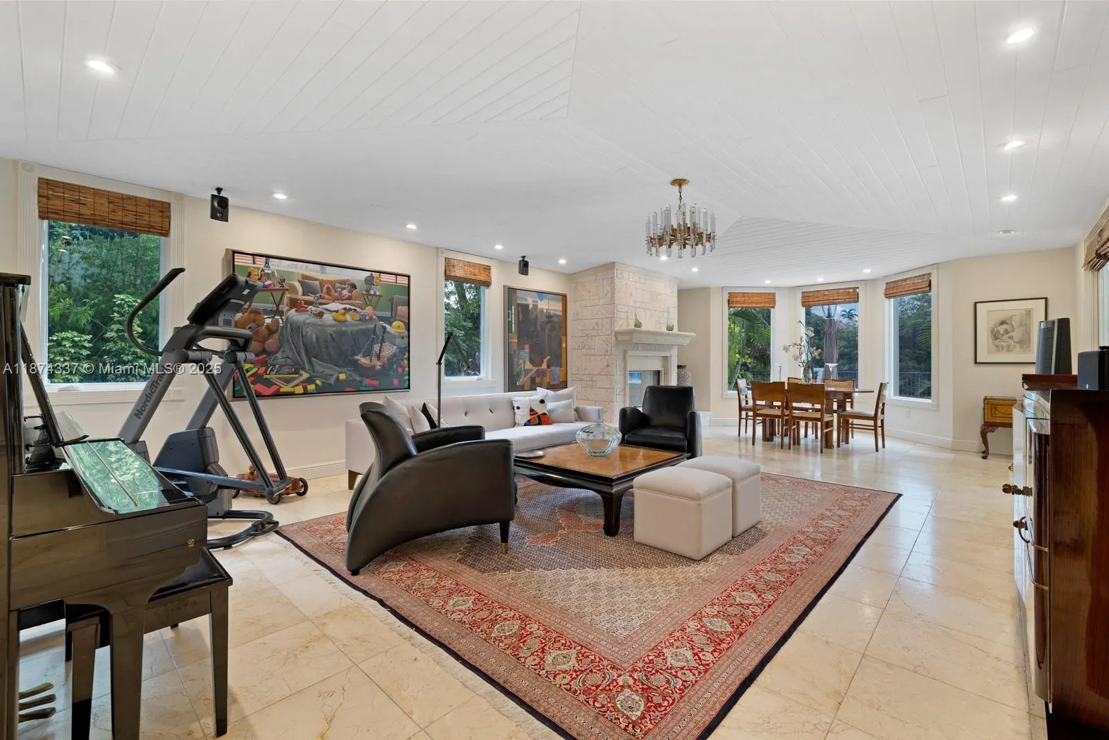 277 Veleros Ct