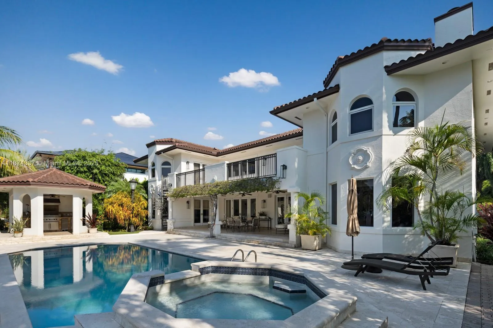 277 Veleros Ct