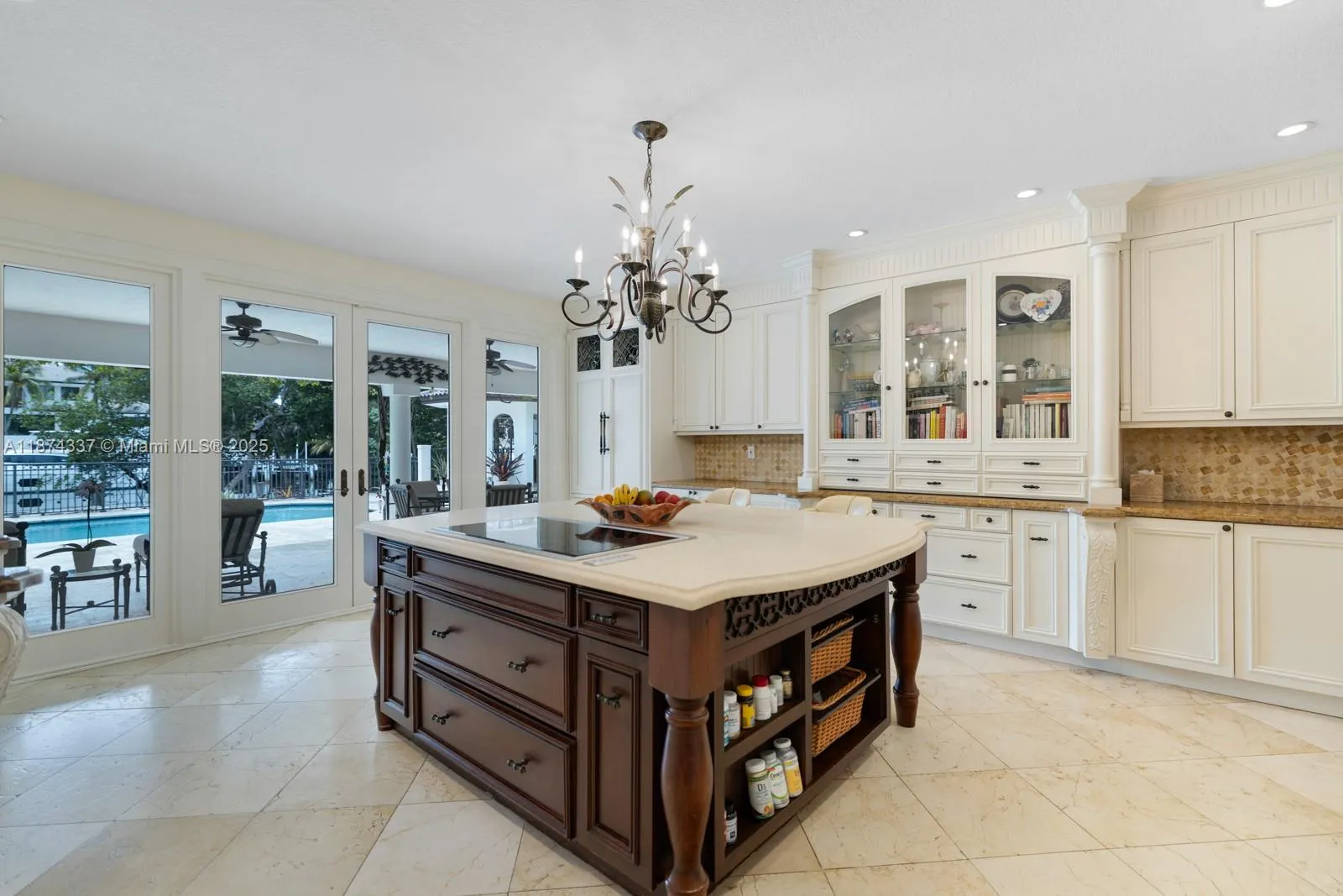 277 Veleros Ct