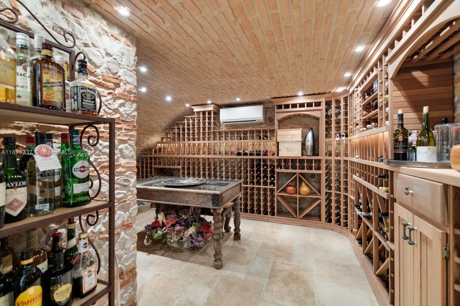 277 Veleros Ct
