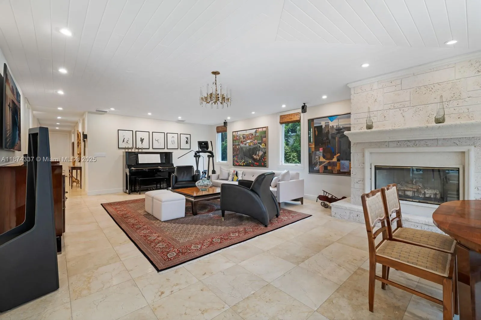 277 Veleros Ct
