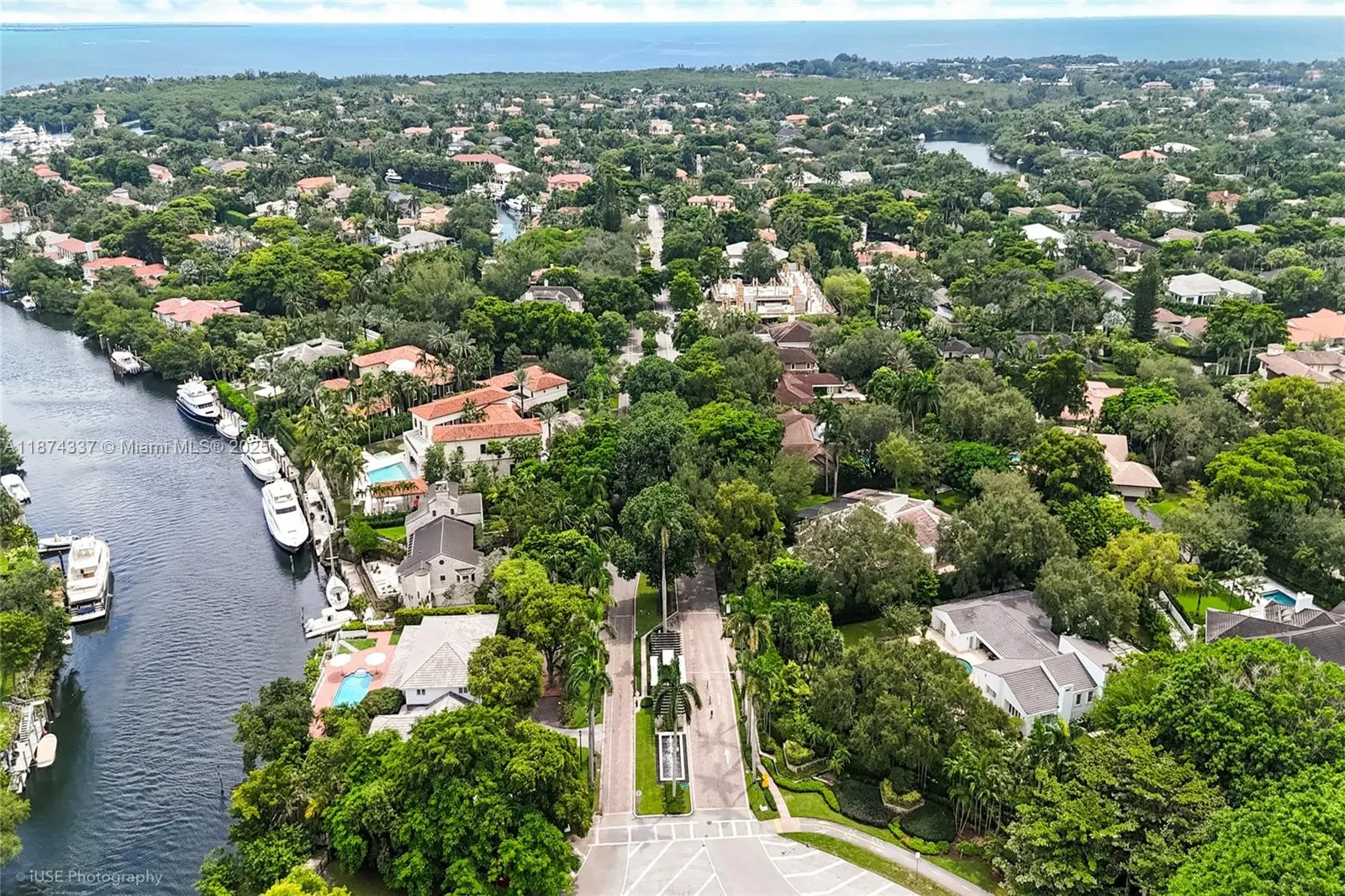277 Veleros Ct