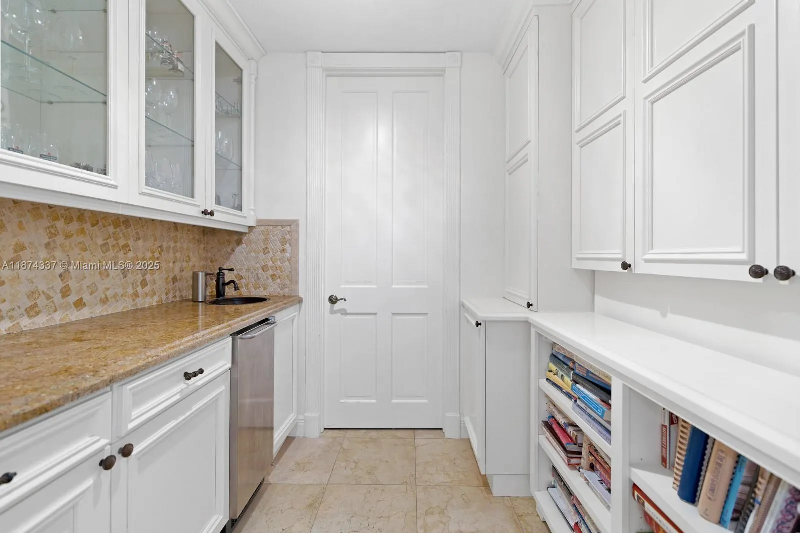 277 Veleros Ct