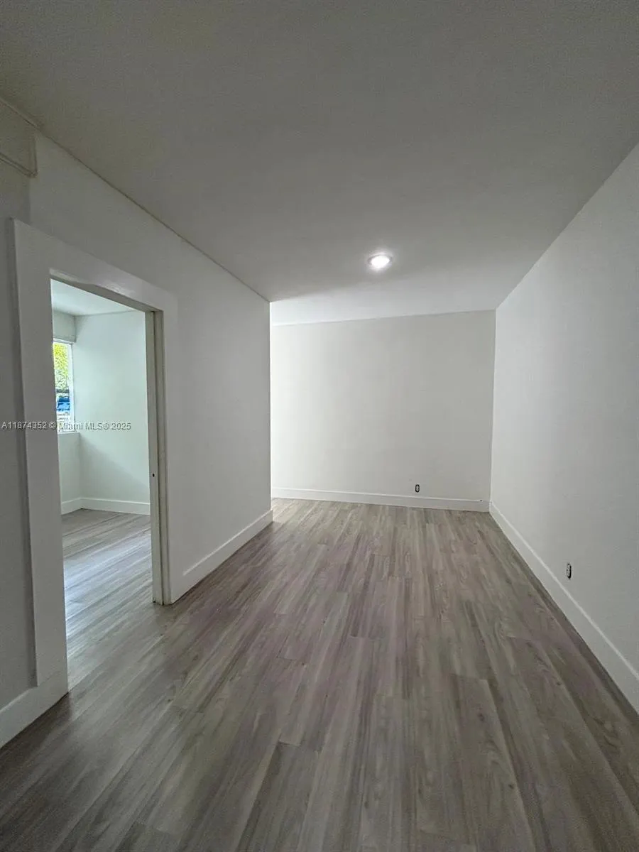 2025 Bay Dr, #3