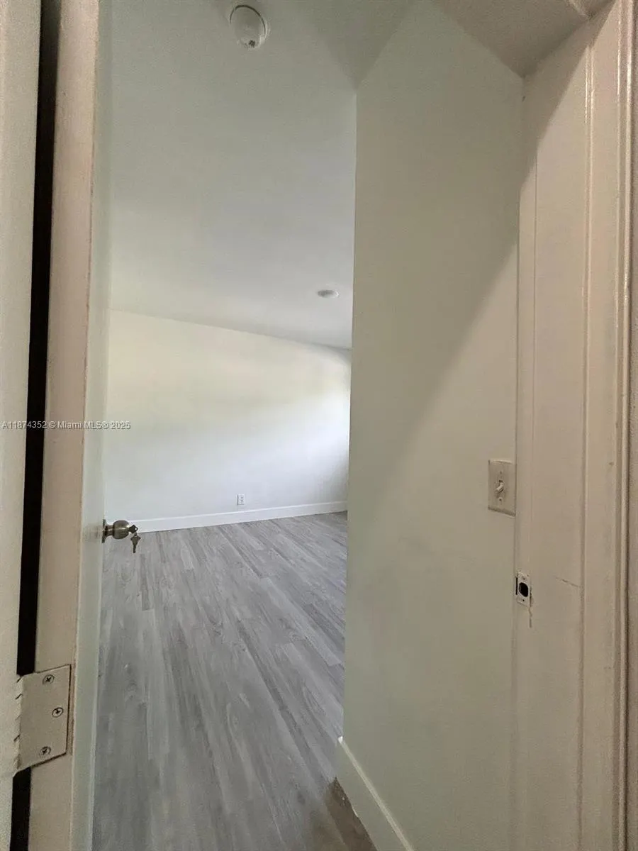 2025 Bay Dr, #3