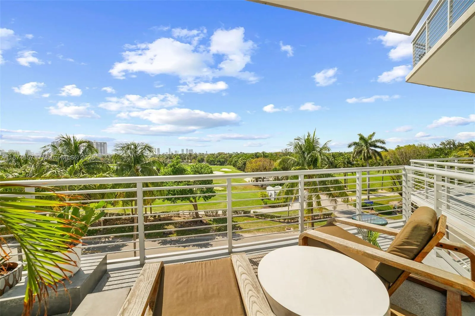 2001 Meridian Av, #509