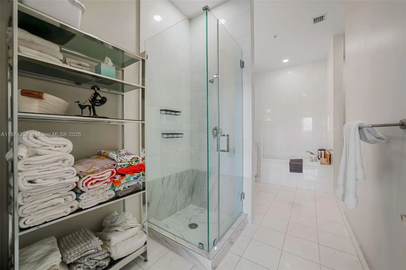 2001 Meridian Av, #509
