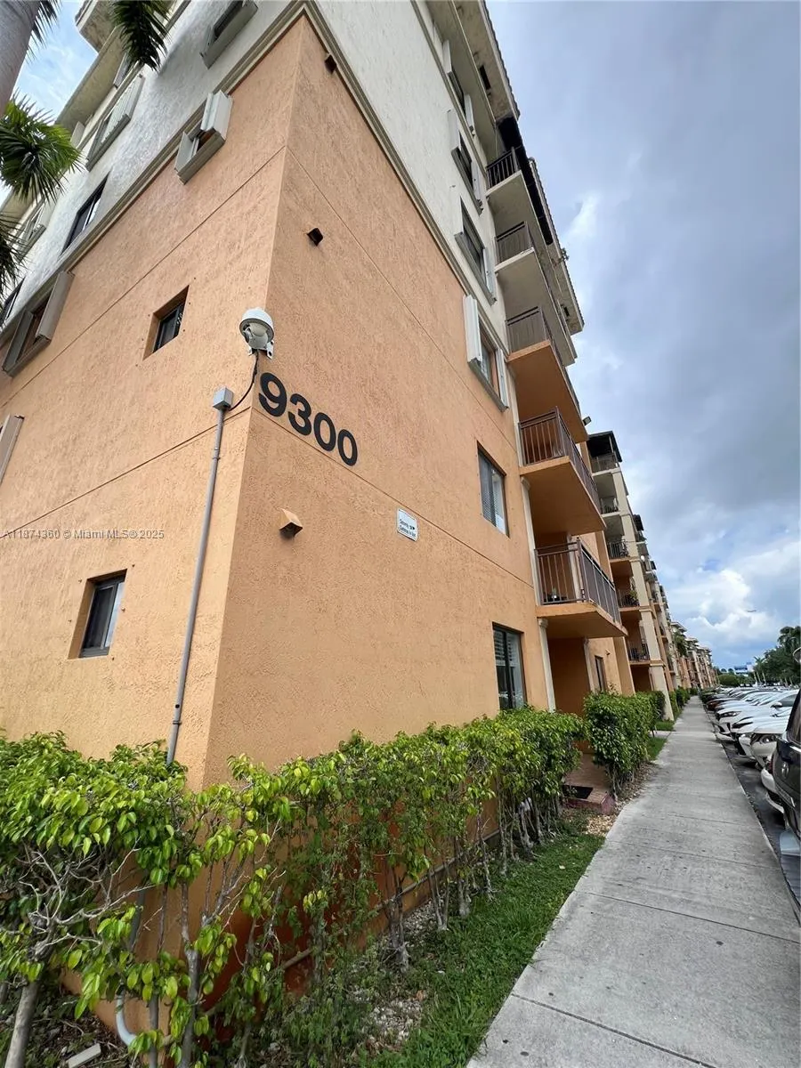 9300 Fontainebleau Blvd, #E101