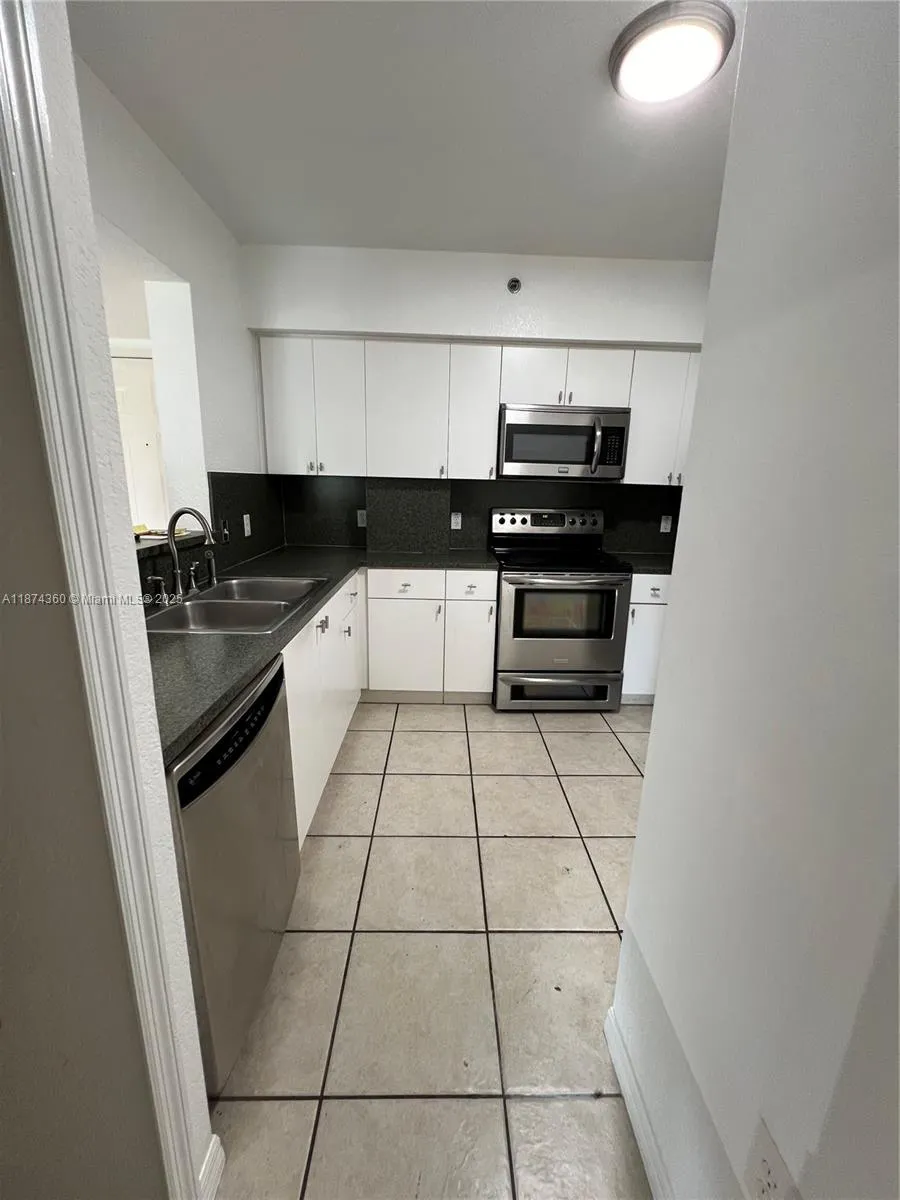 9300 Fontainebleau Blvd, #E101