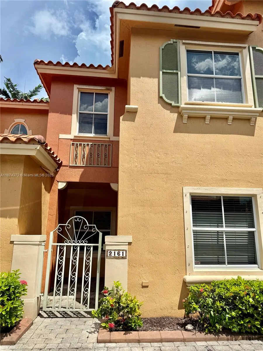 2161 Anchor Ct, #2002